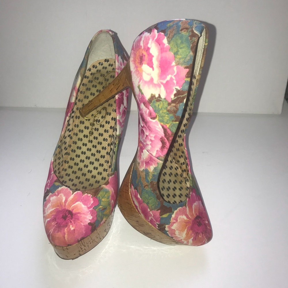 Pink floral wood platform Jessica Simpson